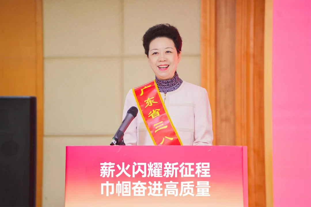 中国妇女报 | AG贵宾会李倩仪专访：以供应链为笔，绘行业新篇章